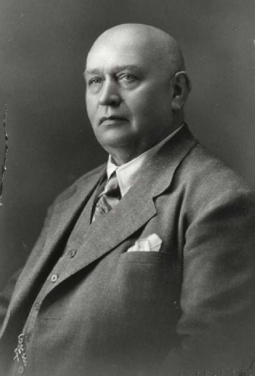 1922 - 1926 Karl Ax